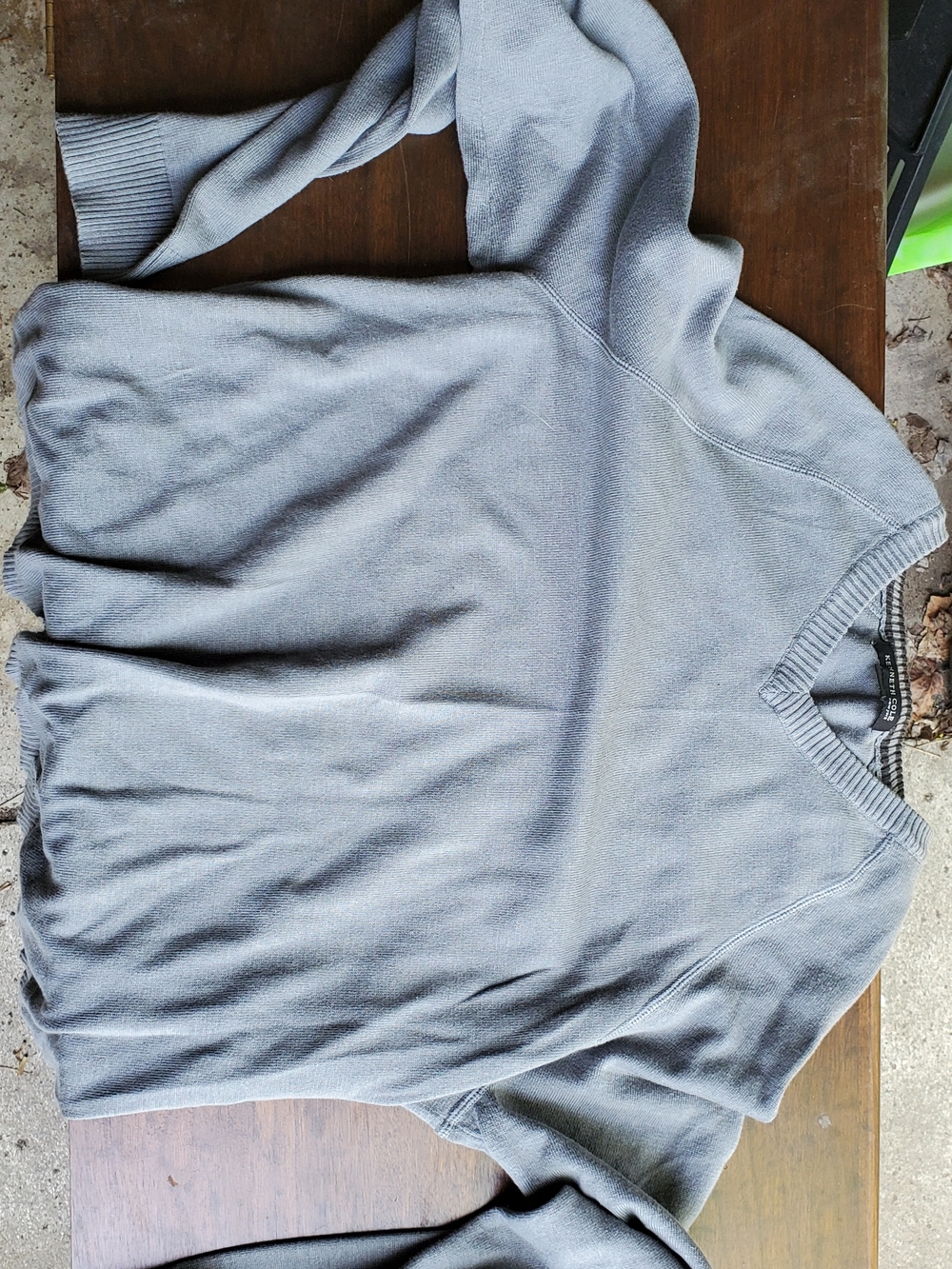 Kenneth Cole Men's Gray V-Neck Sweater